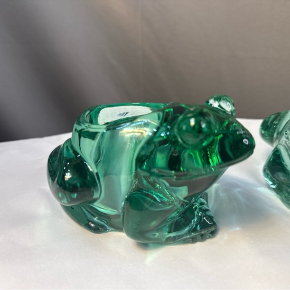 Green Indiana Glass Frog Figurines - Picture 2 of 13
